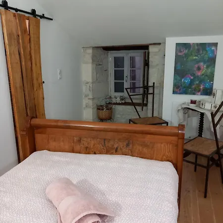 House With Authentic Charm Casa vacanze Montbron