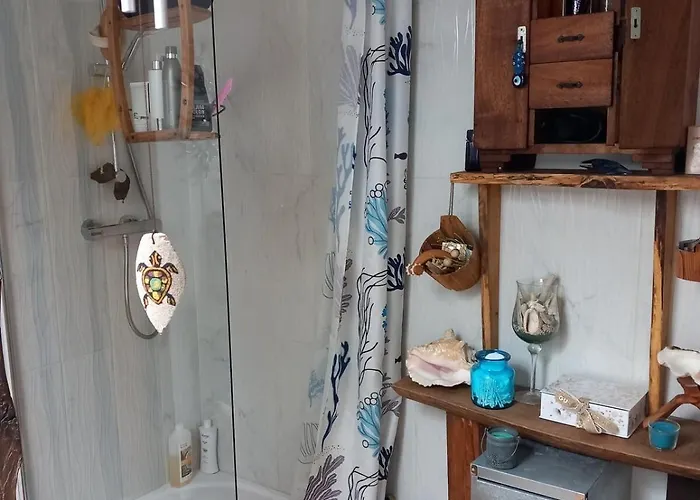 House With Authentic Charm 度假居 Montbron